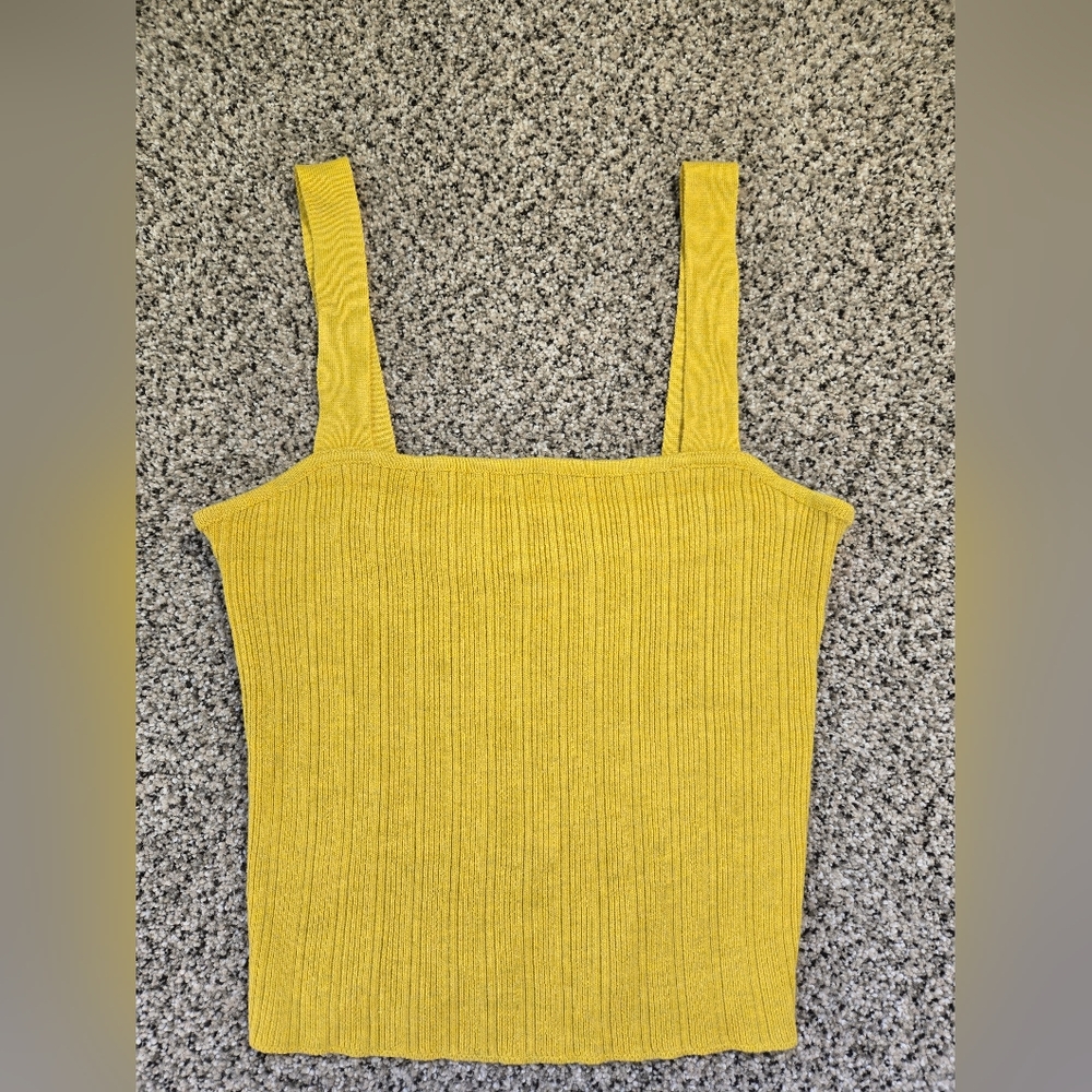 Yellow Ribbed Knit Tank Top by WEEKEND Size Medium EUC womens